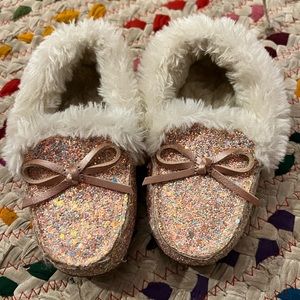 Cat & Jack Toddler Glitter moccasins size 7/8